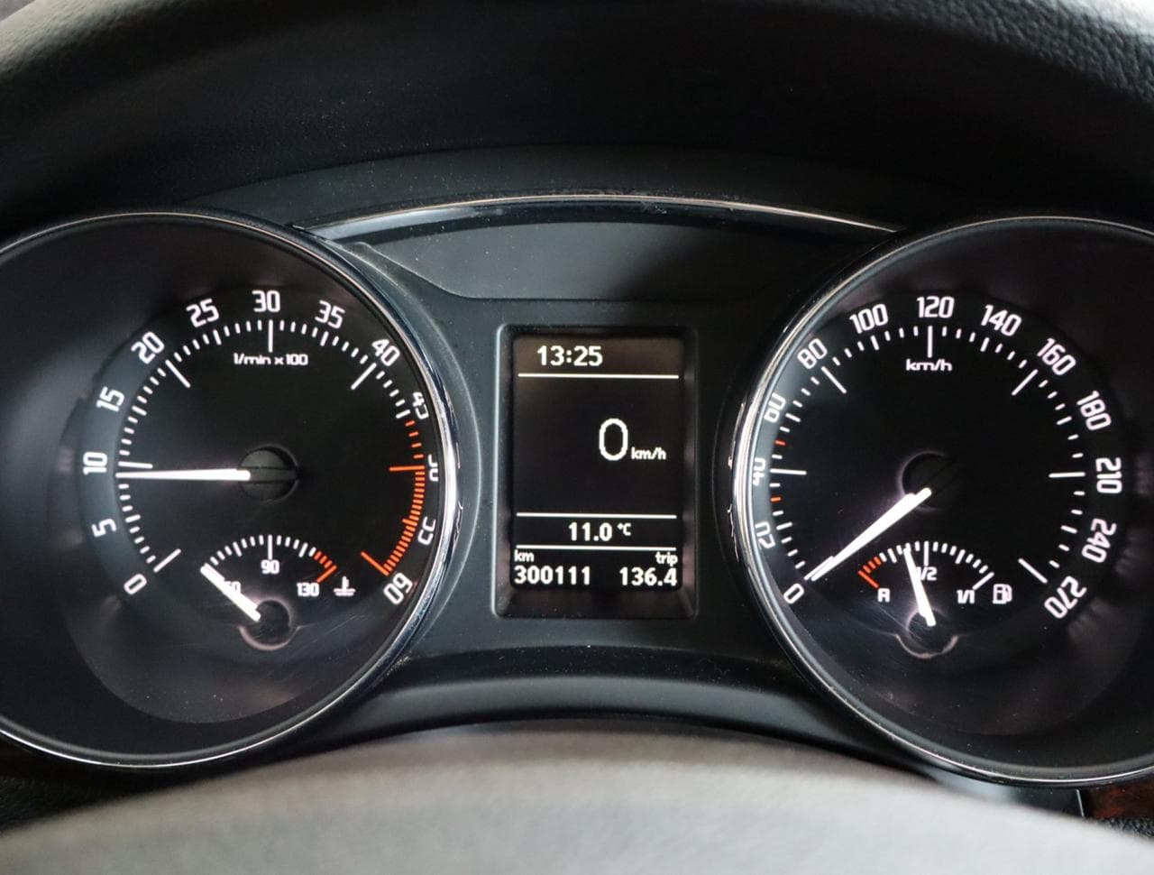 2010 Škoda SUPERB - 17