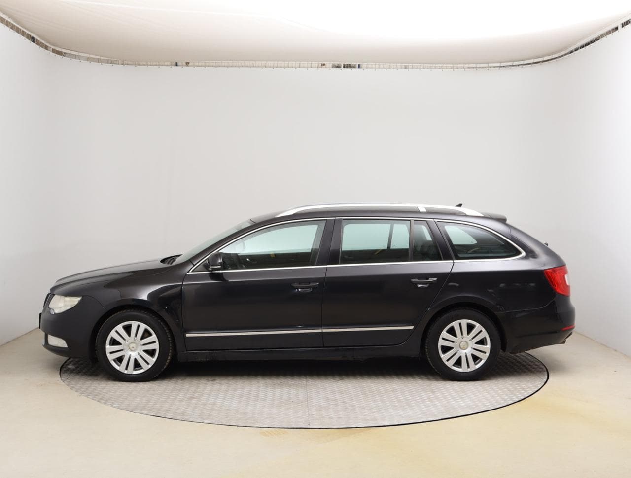 2010 Škoda SUPERB - 4