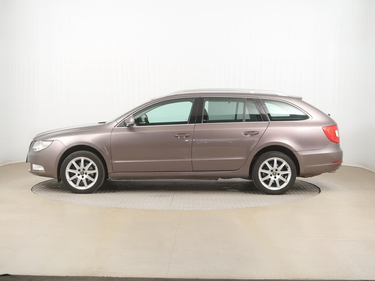 2010 Škoda SUPERB - 4