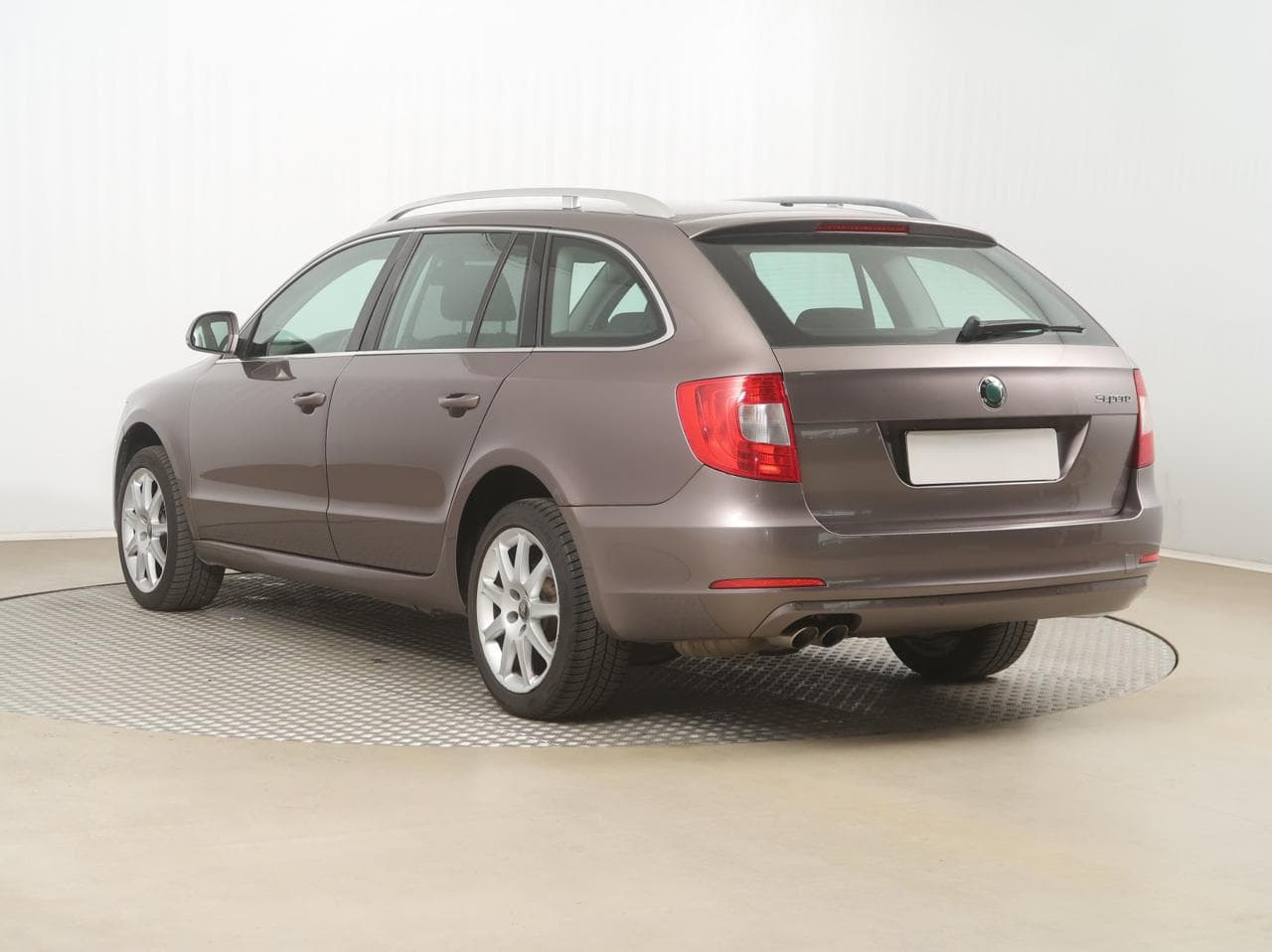 2010 Škoda SUPERB - 5