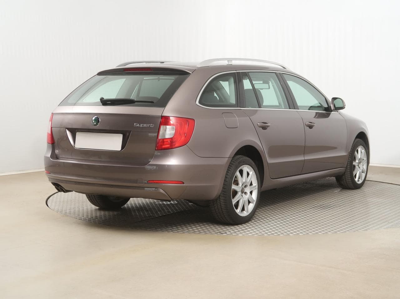 2010 Škoda SUPERB - 7