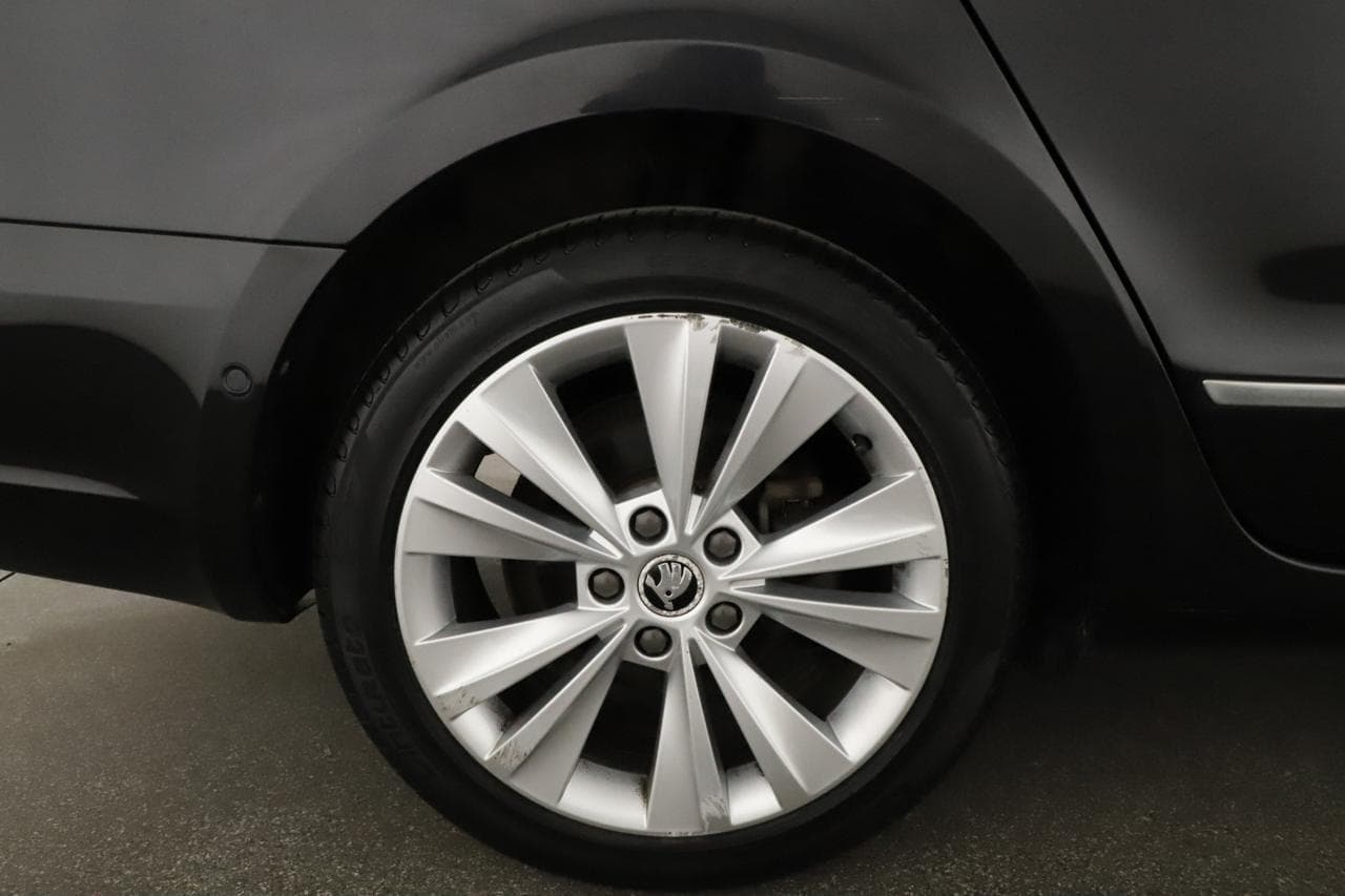 2015 Škoda SUPERB - 18