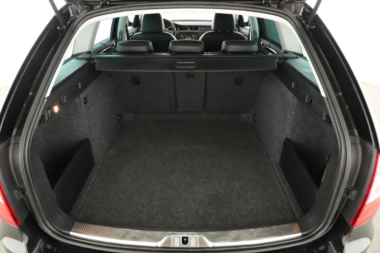 2015 Škoda SUPERB - 17