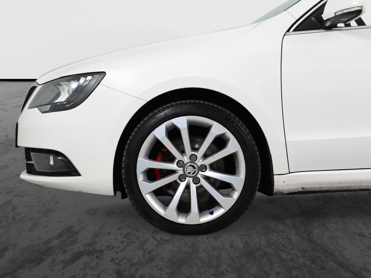 2013 Škoda SUPERB - 19