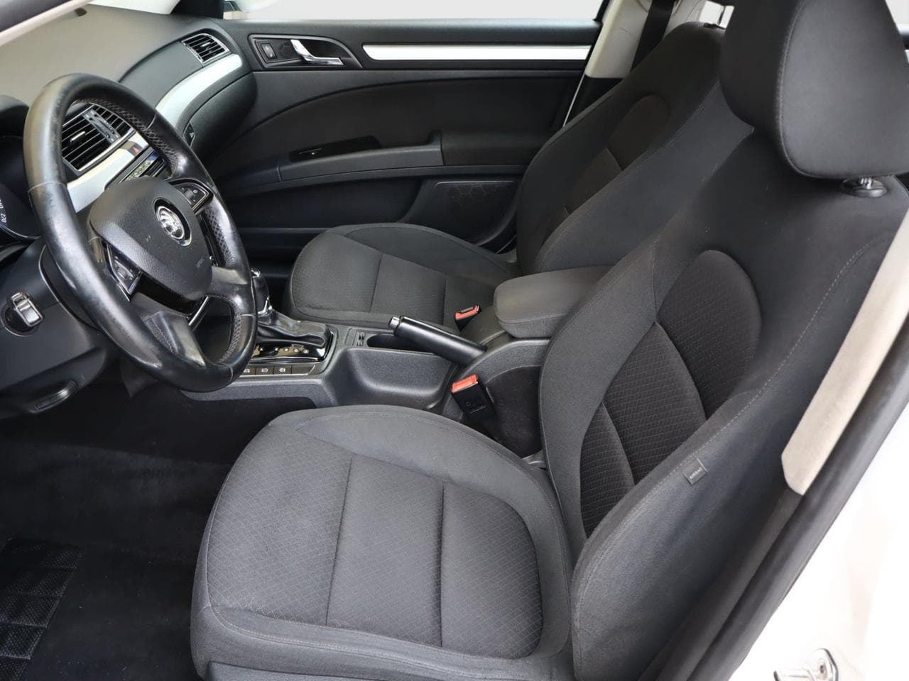 2013 Škoda SUPERB - 14