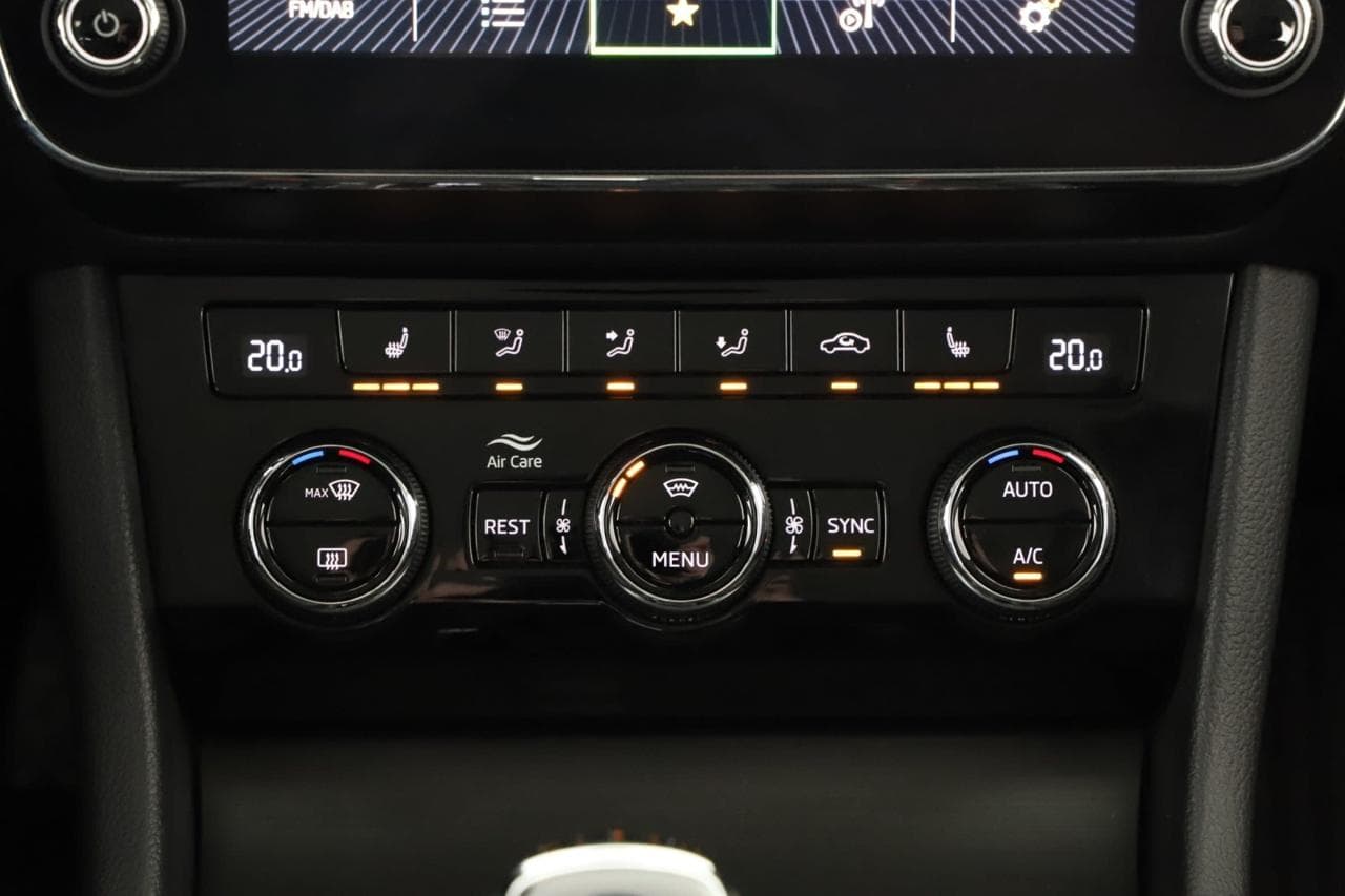 2021 Škoda SUPERB - 18
