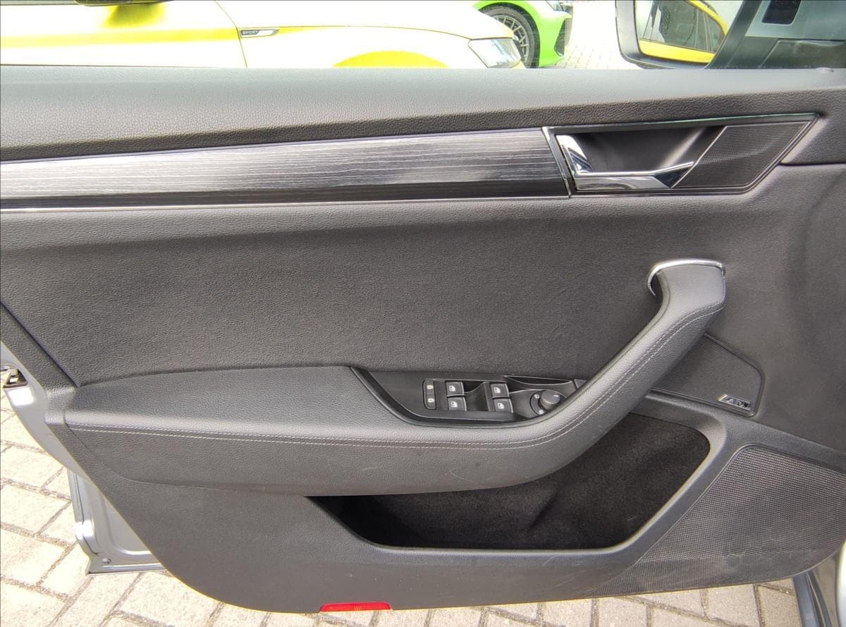 2021 Škoda SUPERB - 16