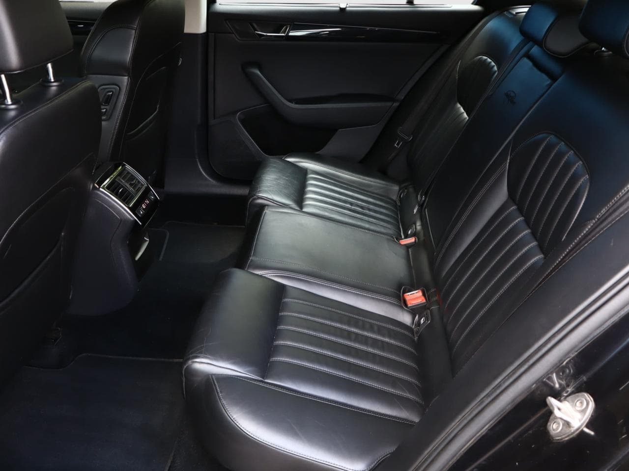 2016 Škoda SUPERB - 13