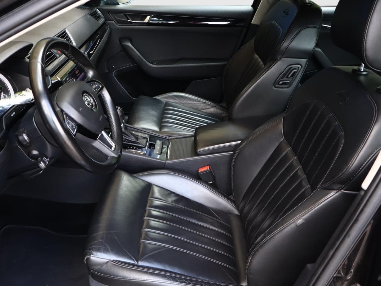 2016 Škoda SUPERB - 14