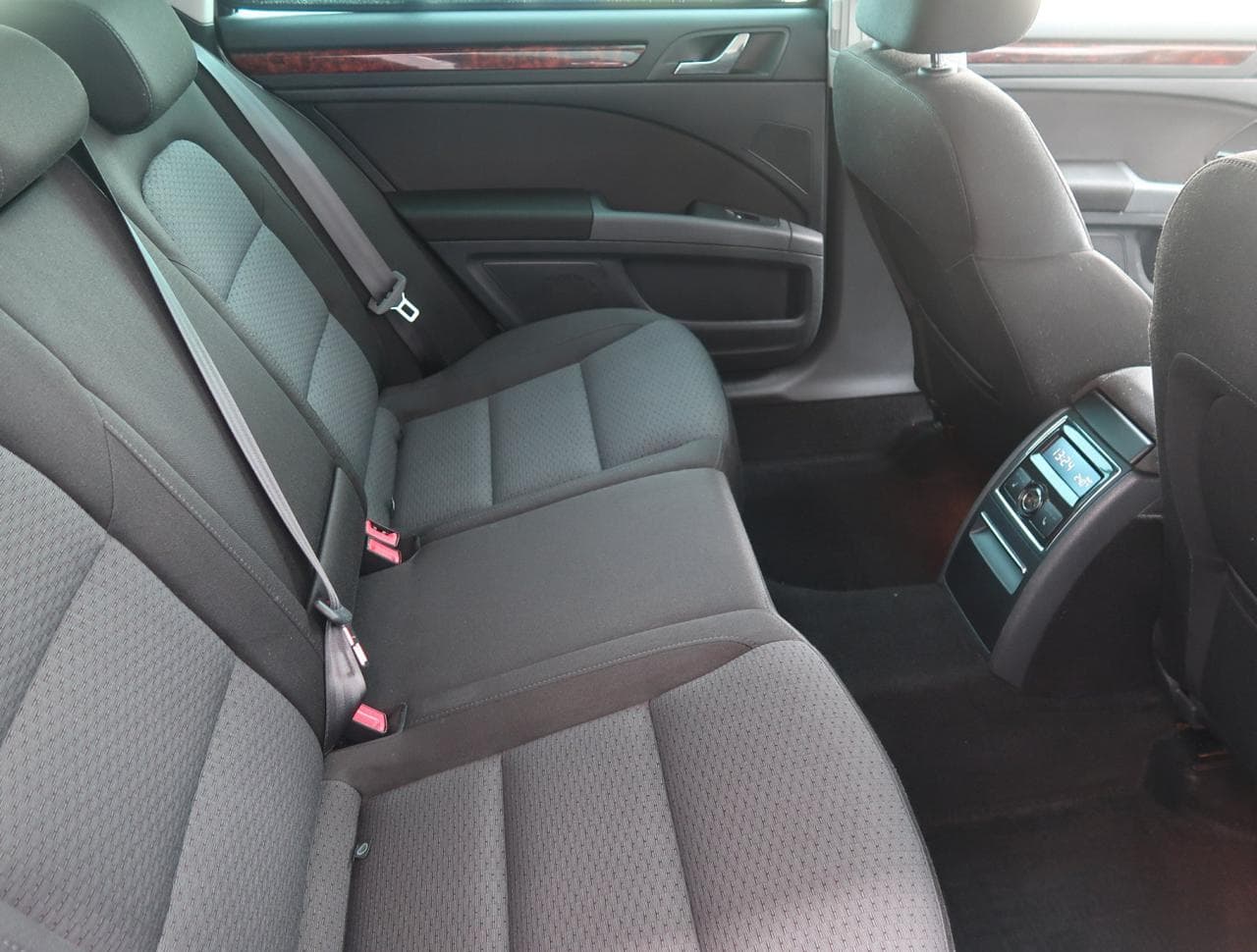 2013 Škoda SUPERB - 13