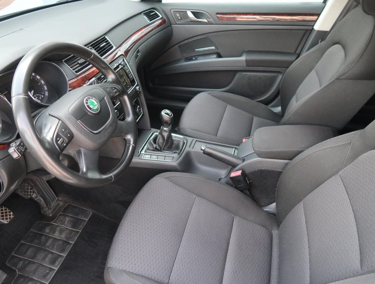 2013 Škoda SUPERB - 16