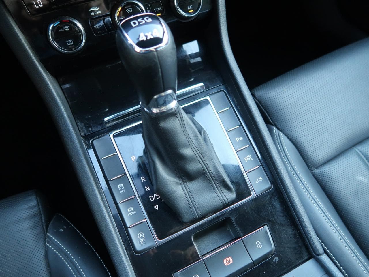 2021 Škoda SUPERB - 32