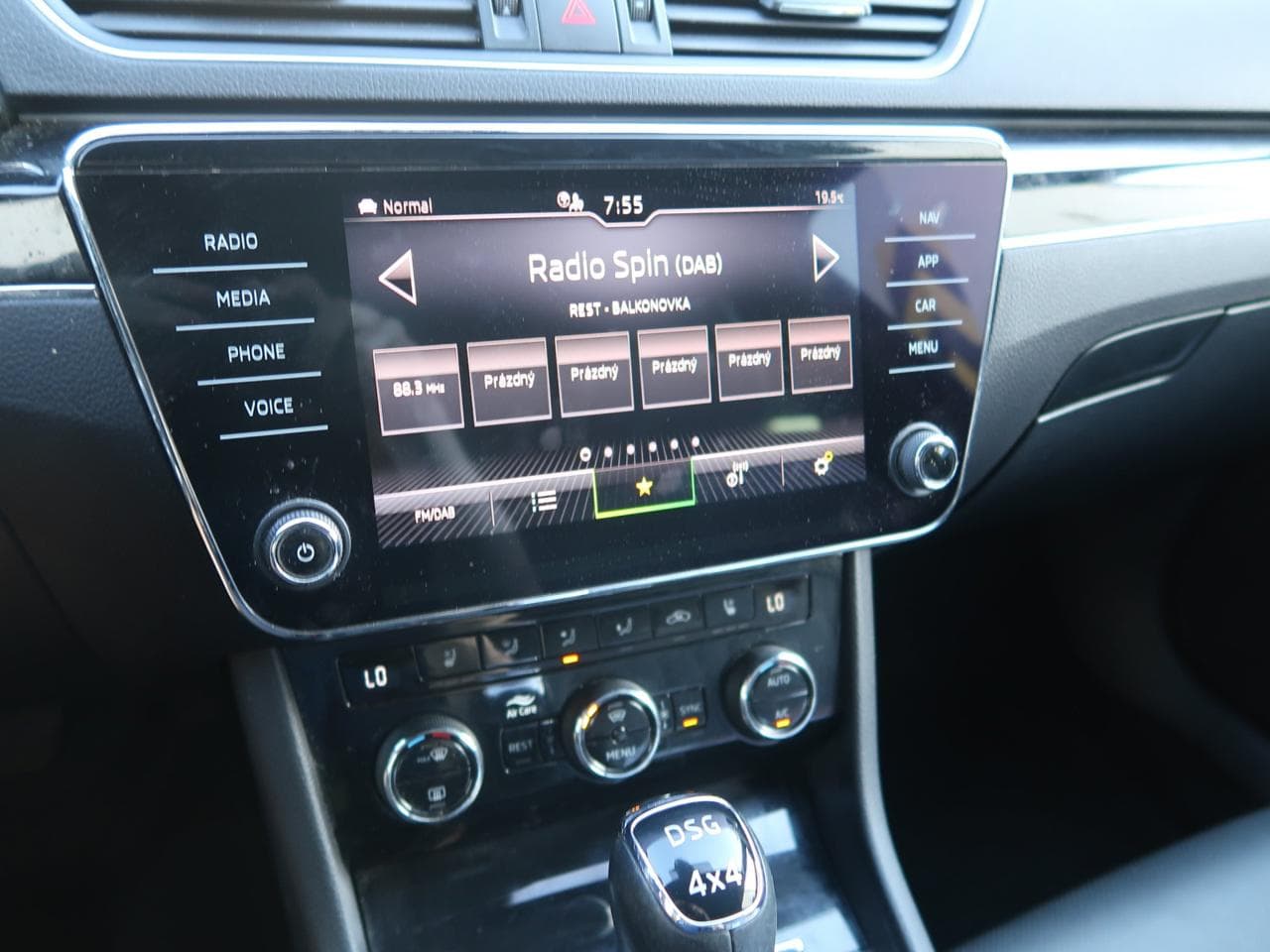 2021 Škoda SUPERB - 30