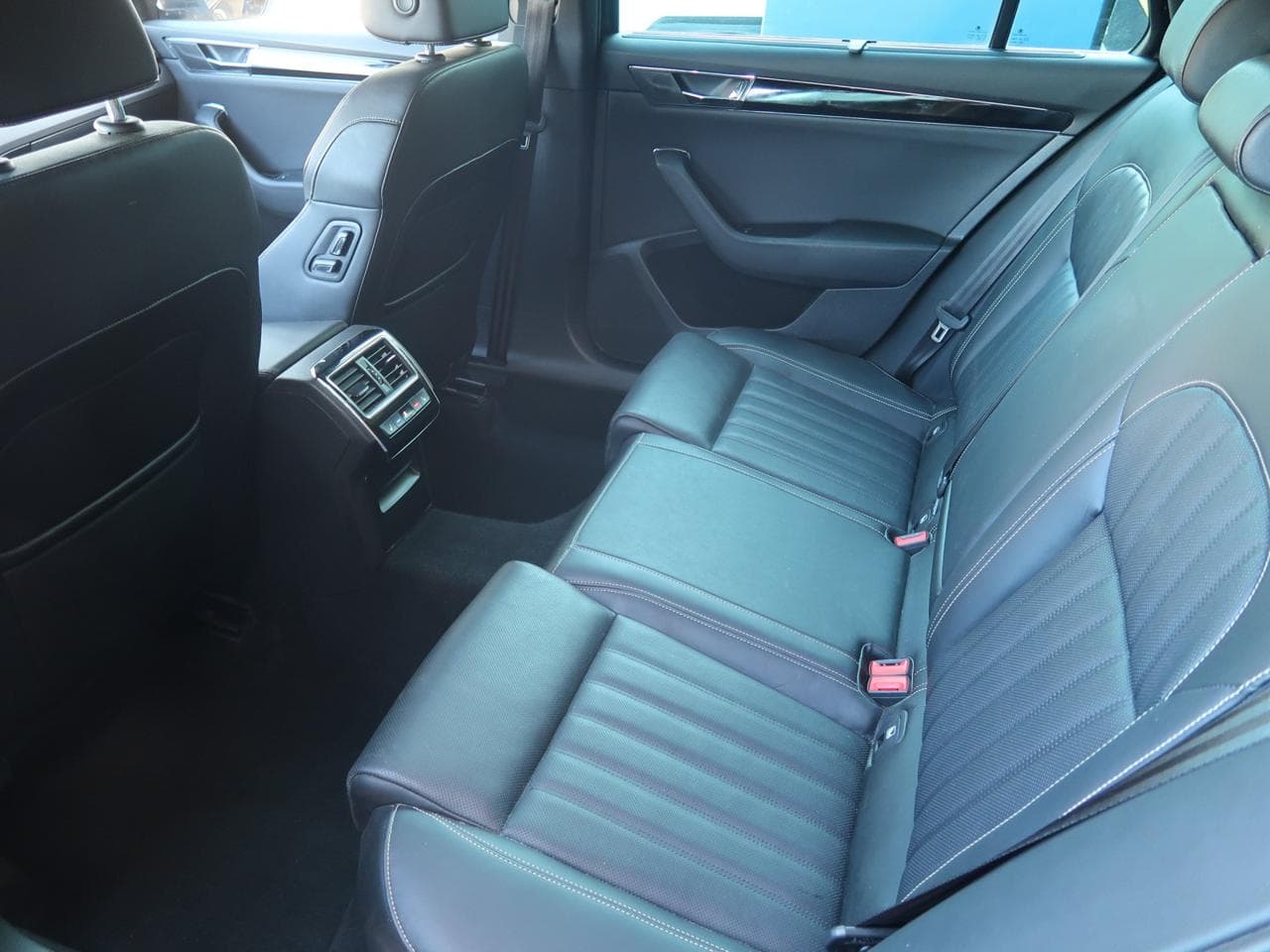 2021 Škoda SUPERB - 24