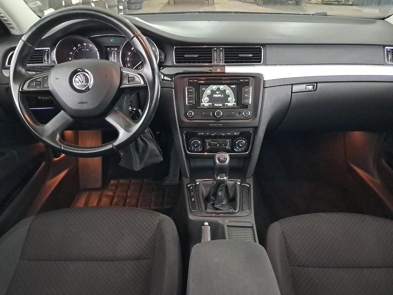 2015 Škoda SUPERB - 9