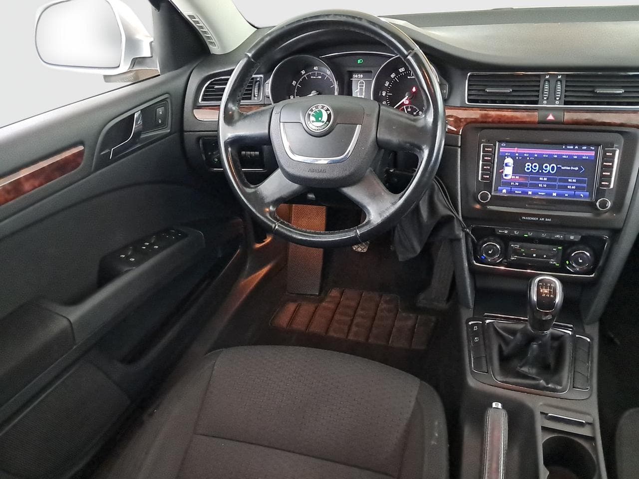 2010 Škoda SUPERB - 9