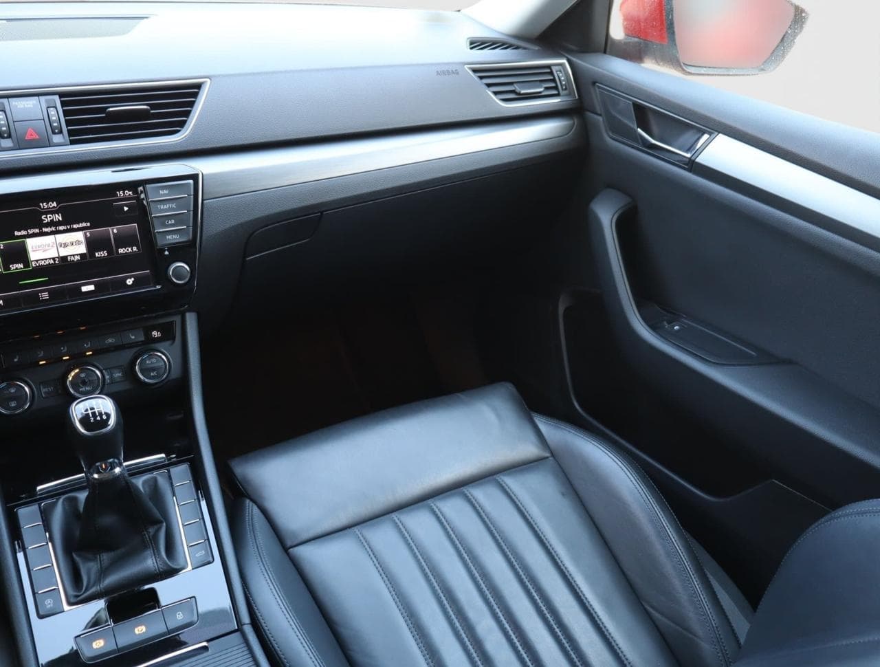 2016 Škoda SUPERB - 18