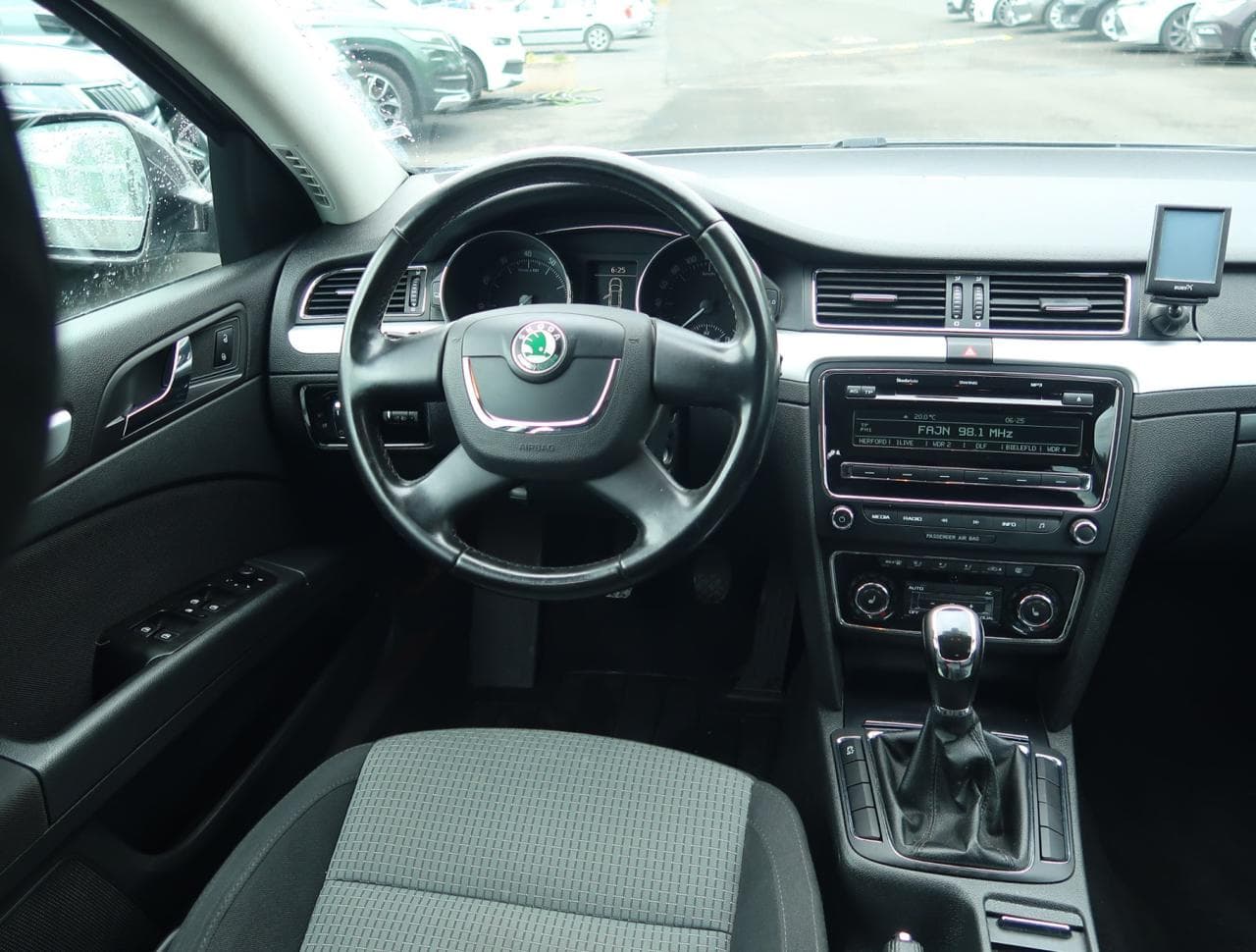 2011 Škoda SUPERB - 16