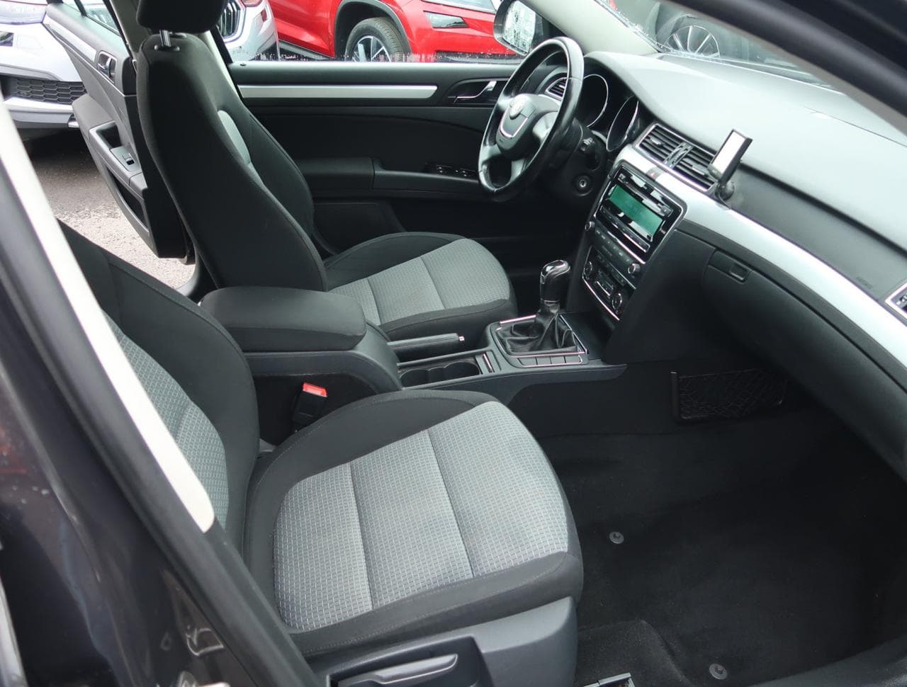 2011 Škoda SUPERB - 25