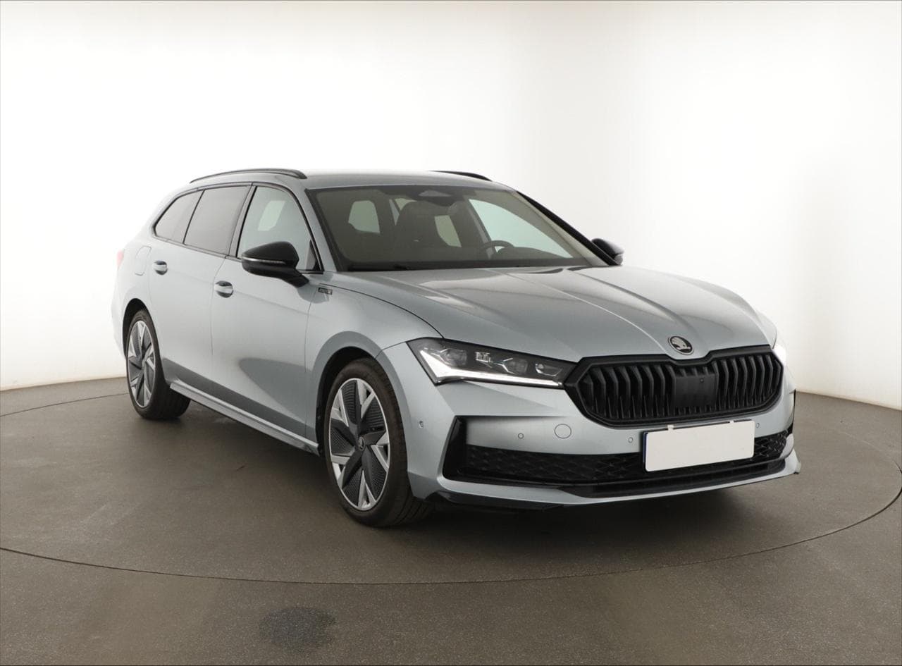 2025 Škoda SUPERB