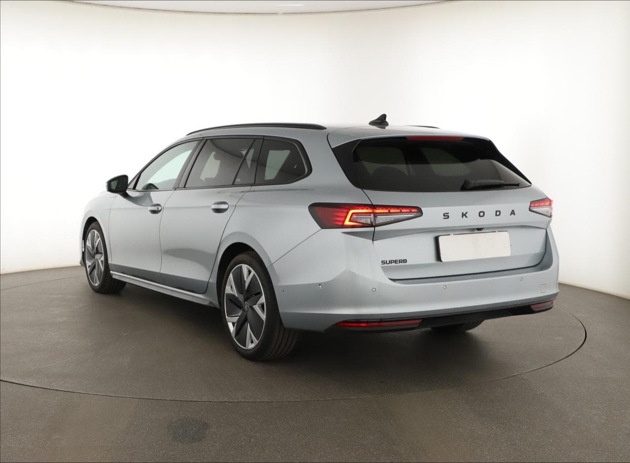 2025 Škoda SUPERB - 5