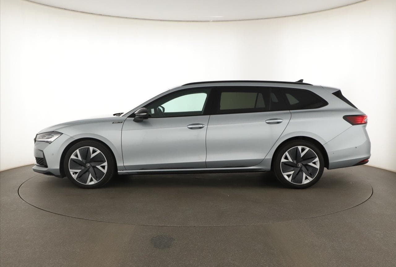 2025 Škoda SUPERB - 4