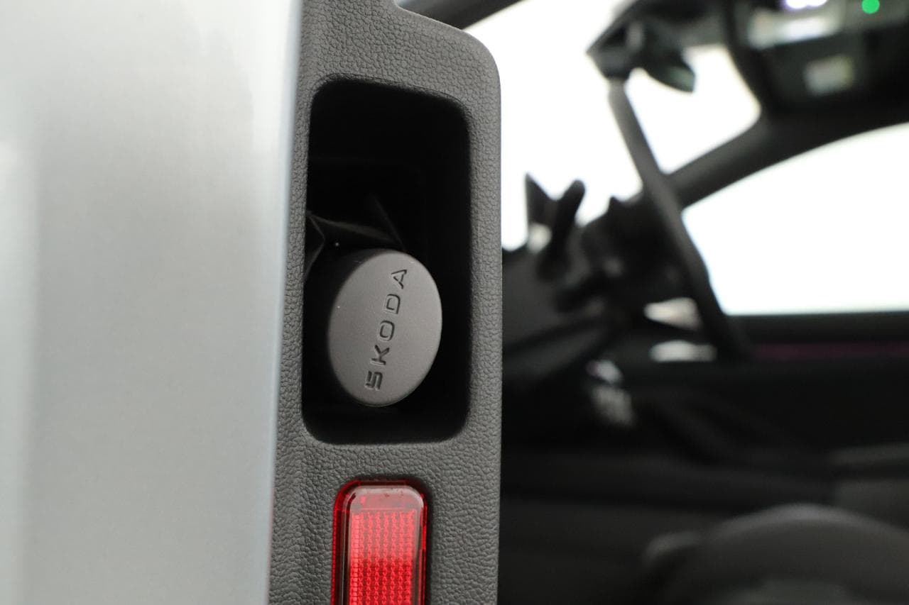 2025 Škoda SUPERB - 18