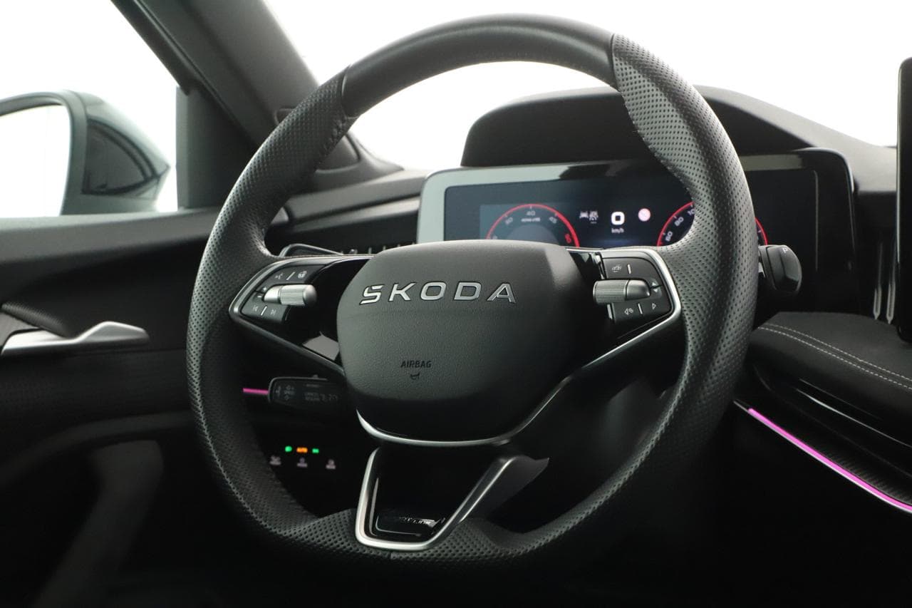 2025 Škoda SUPERB - 14