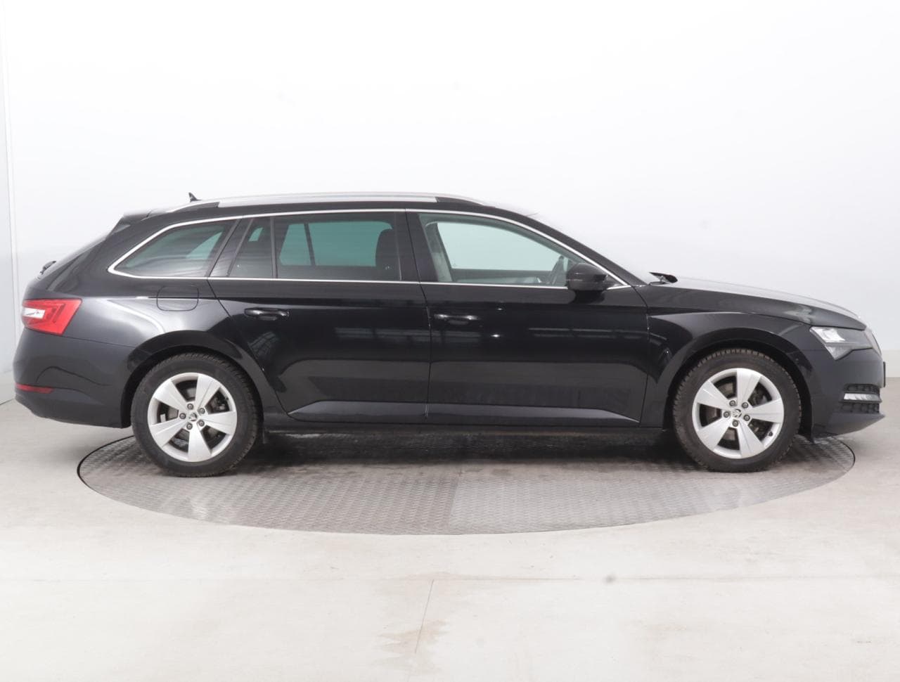 2021 Škoda SUPERB - 15