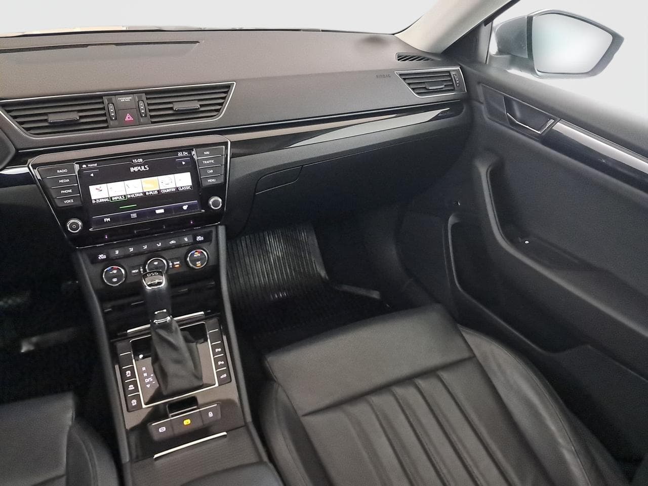 2017 Škoda SUPERB - 11