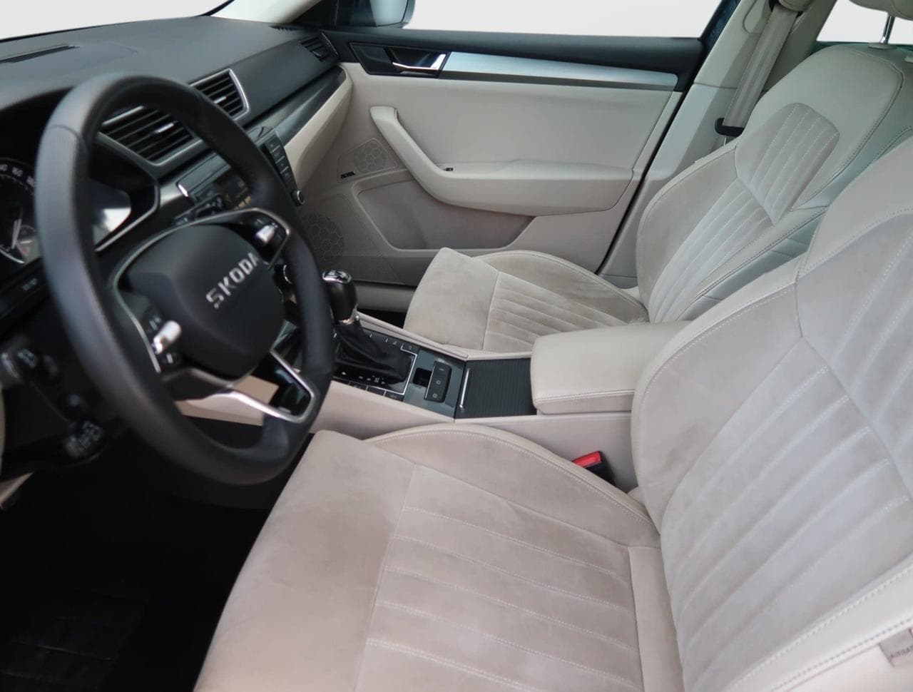 2015 Škoda SUPERB - 16
