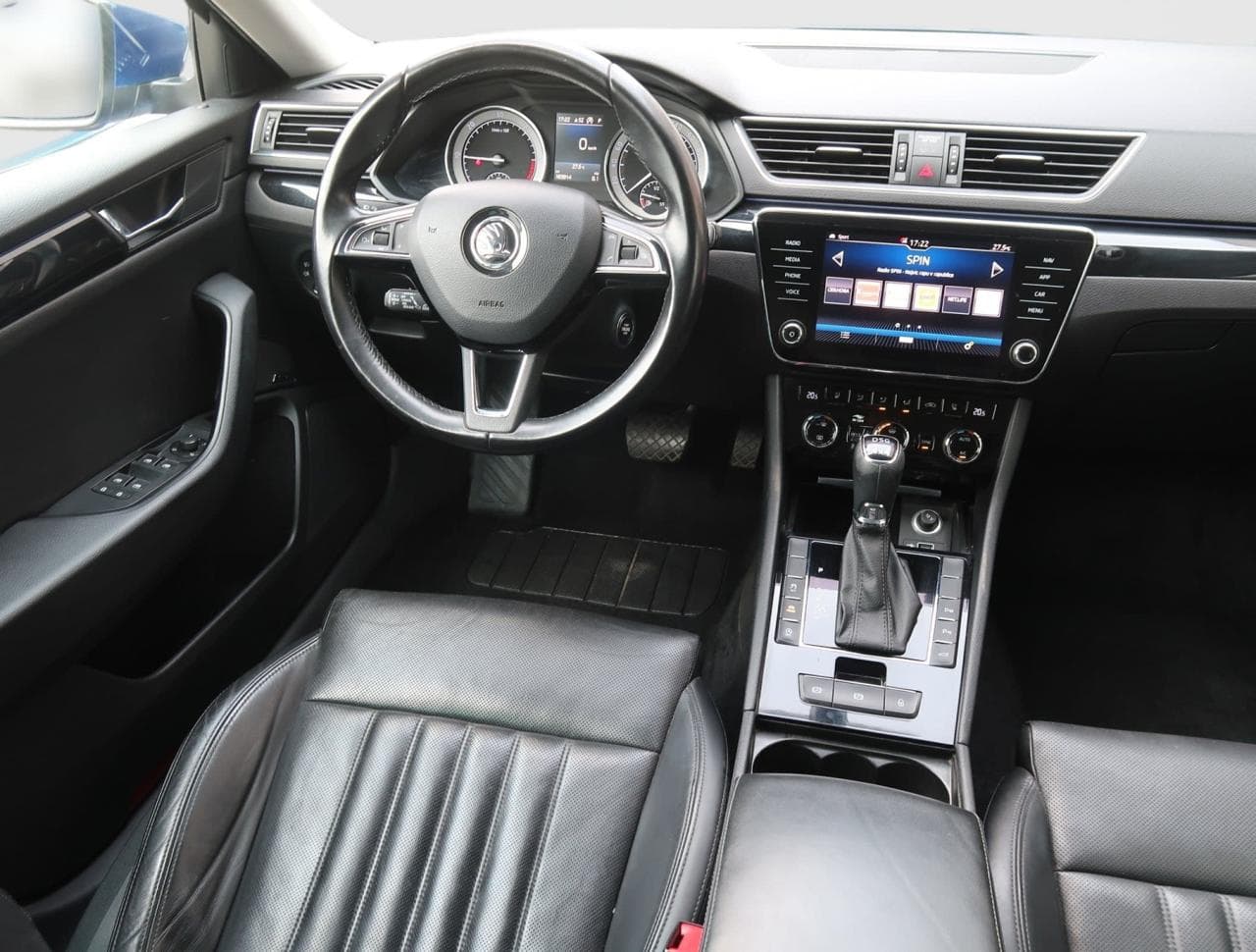 2018 Škoda SUPERB - 9