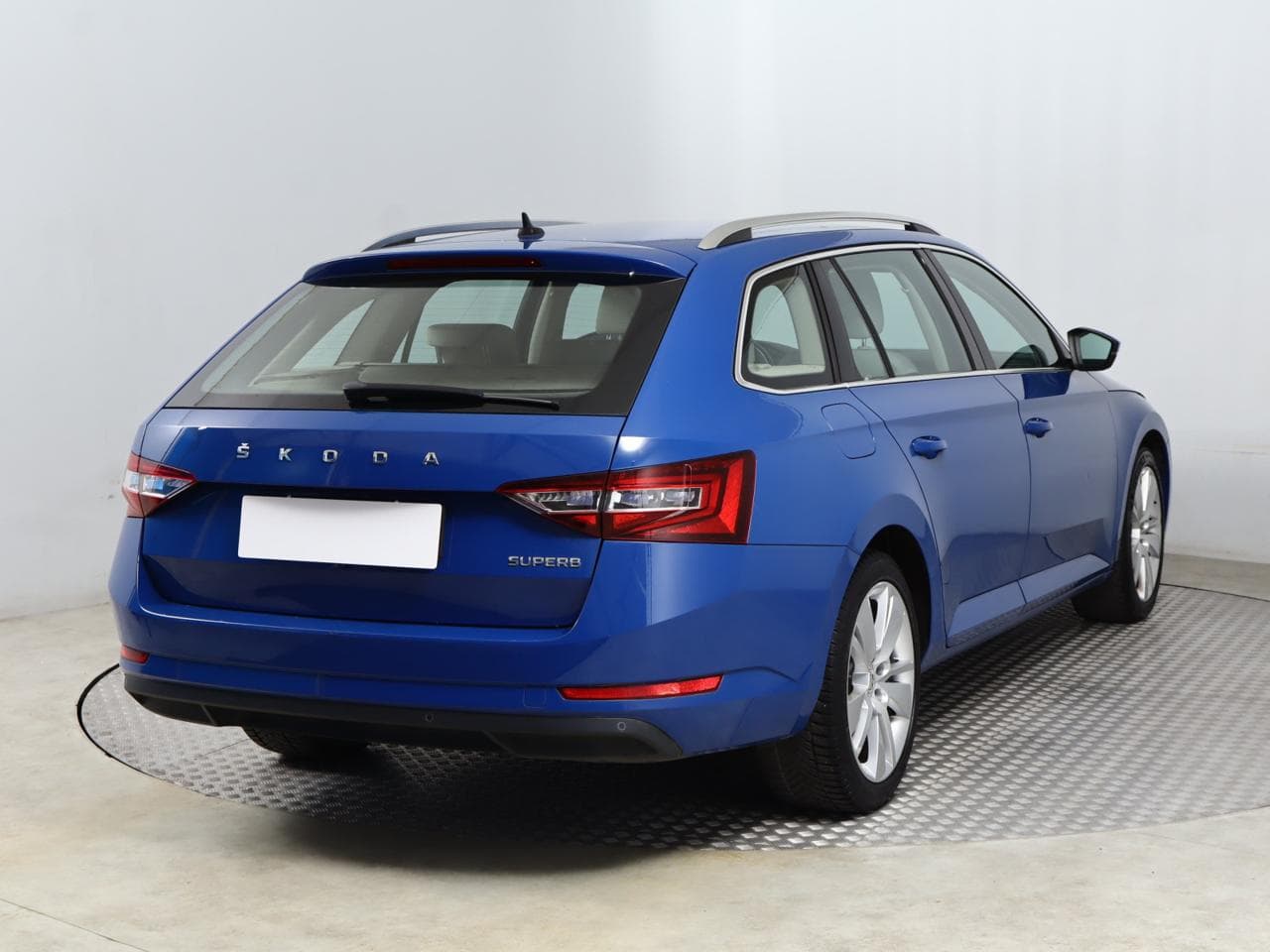 2018 Škoda SUPERB - 10
