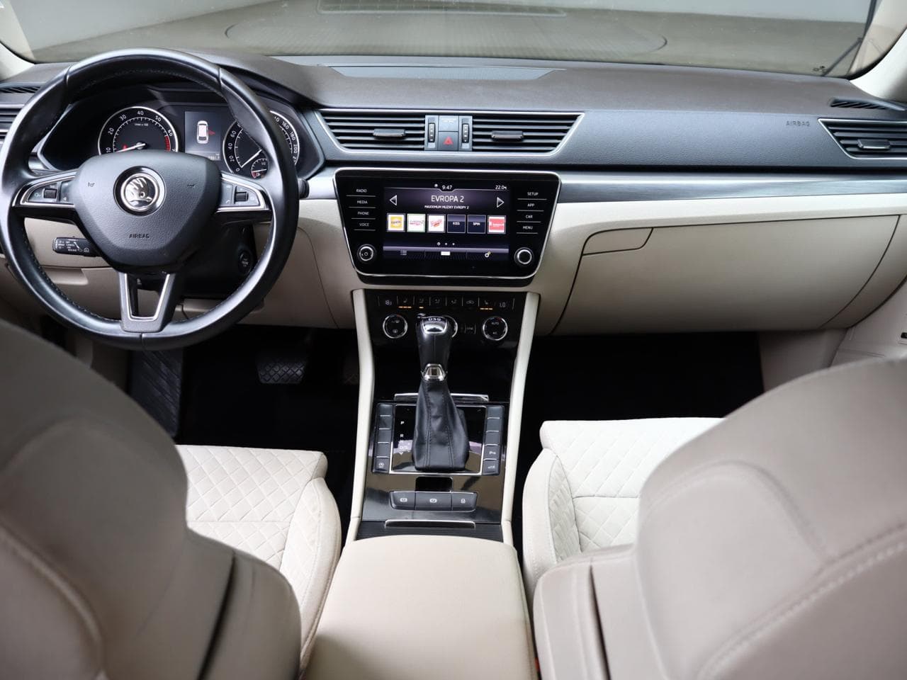 2018 Škoda SUPERB - 13