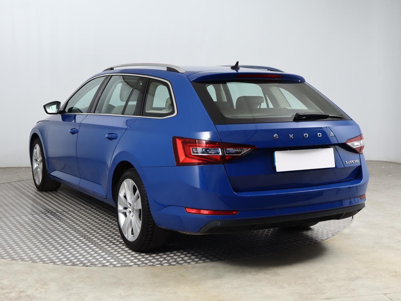2018 Škoda SUPERB - 6