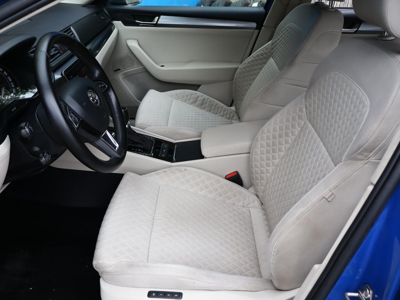 2018 Škoda SUPERB - 22