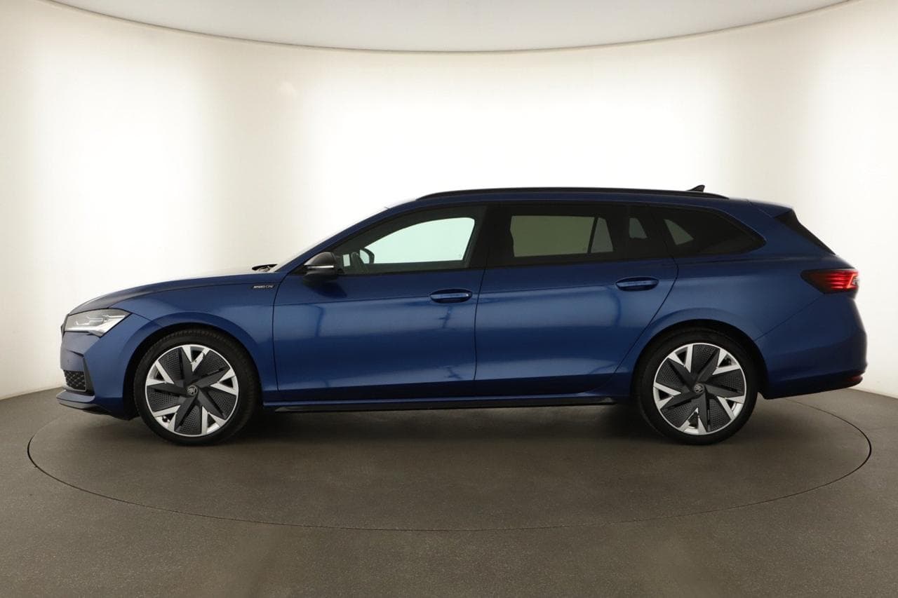 2025 Škoda SUPERB - 4
