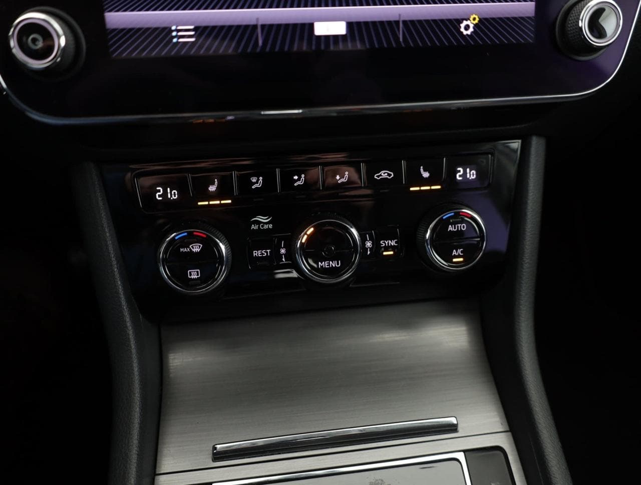 2019 Škoda SUPERB - 30