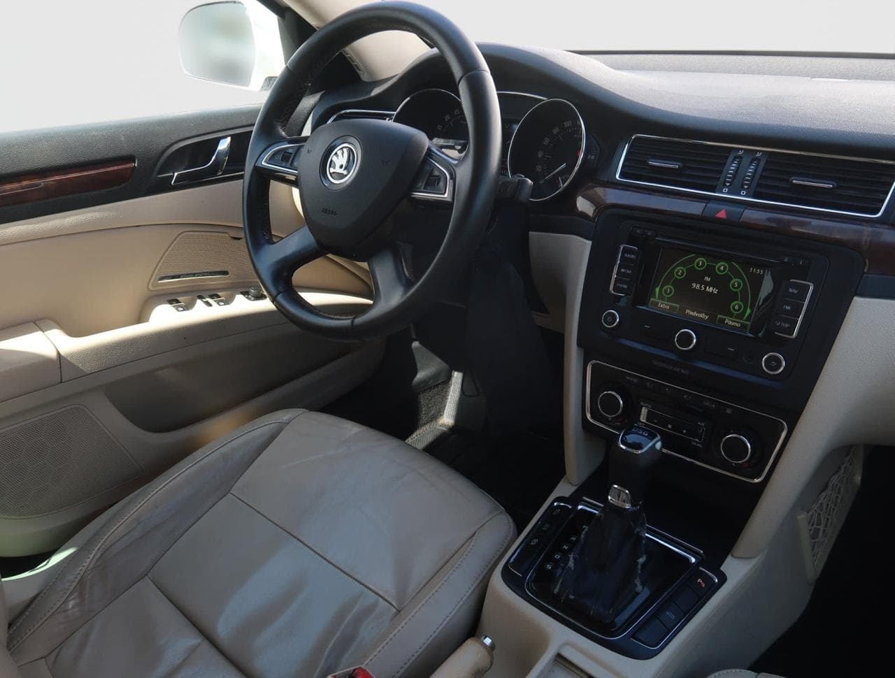 2014 Škoda SUPERB - 9