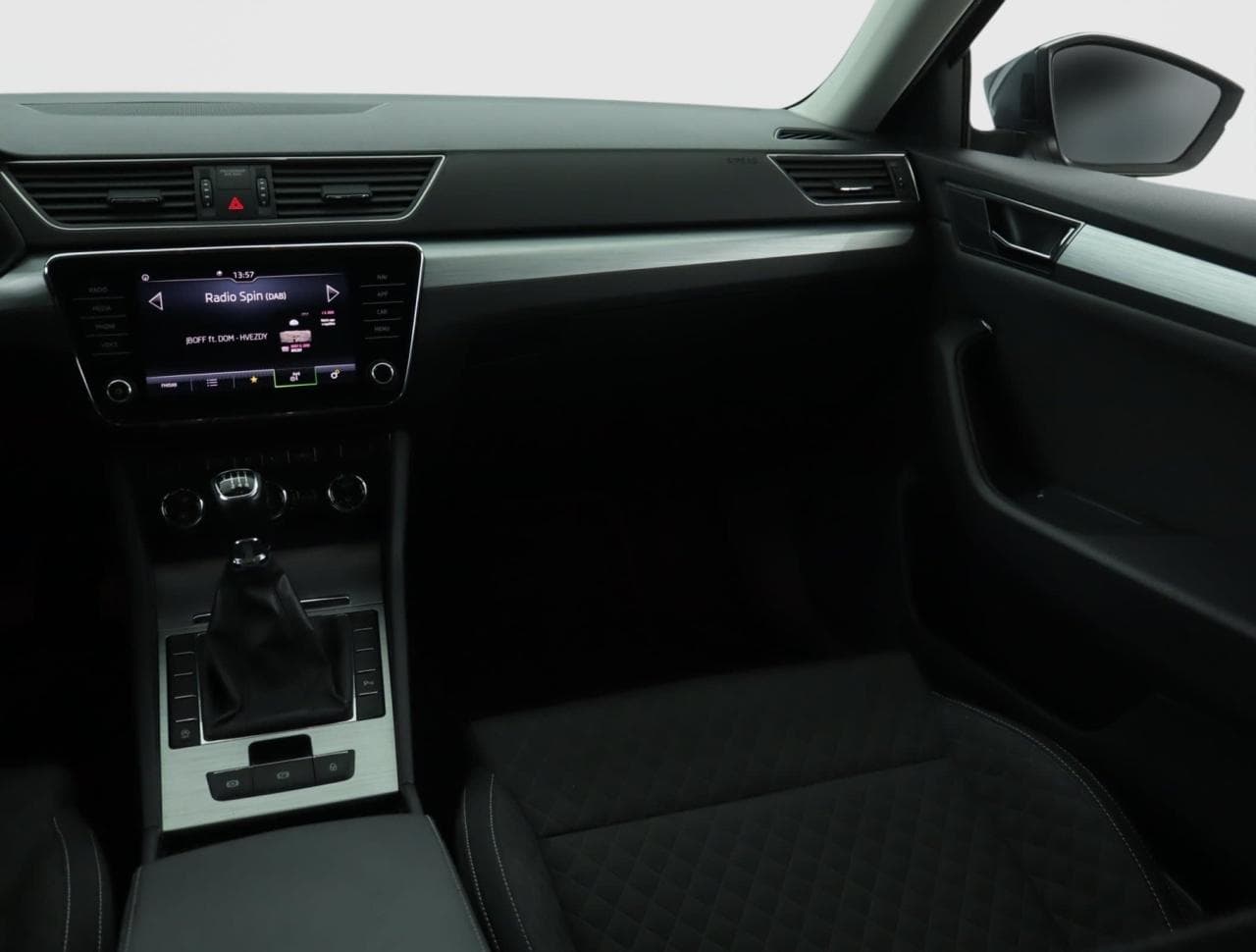 2021 Škoda SUPERB - 11