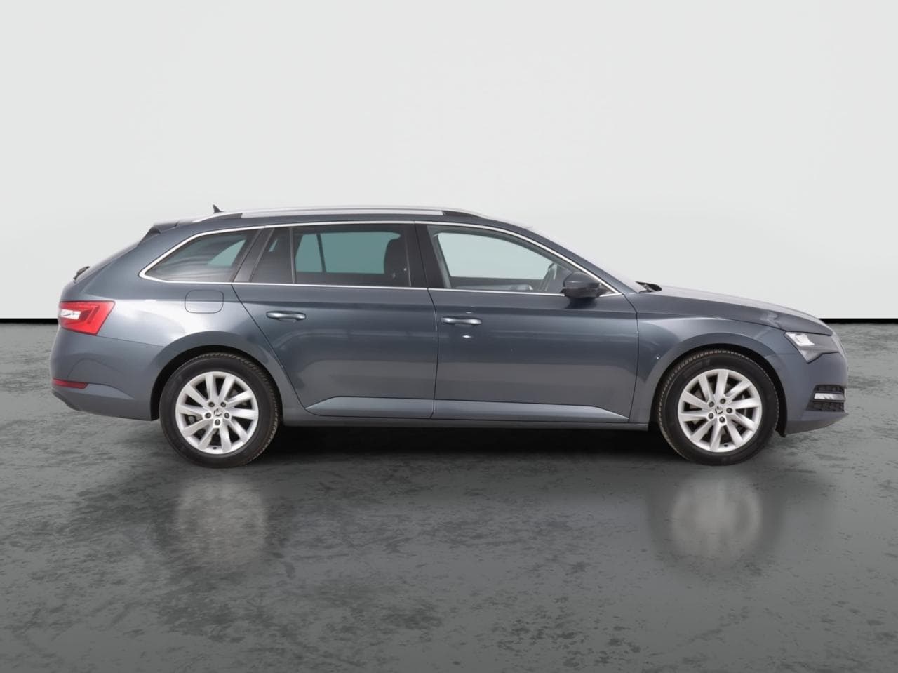 2021 Škoda SUPERB - 8