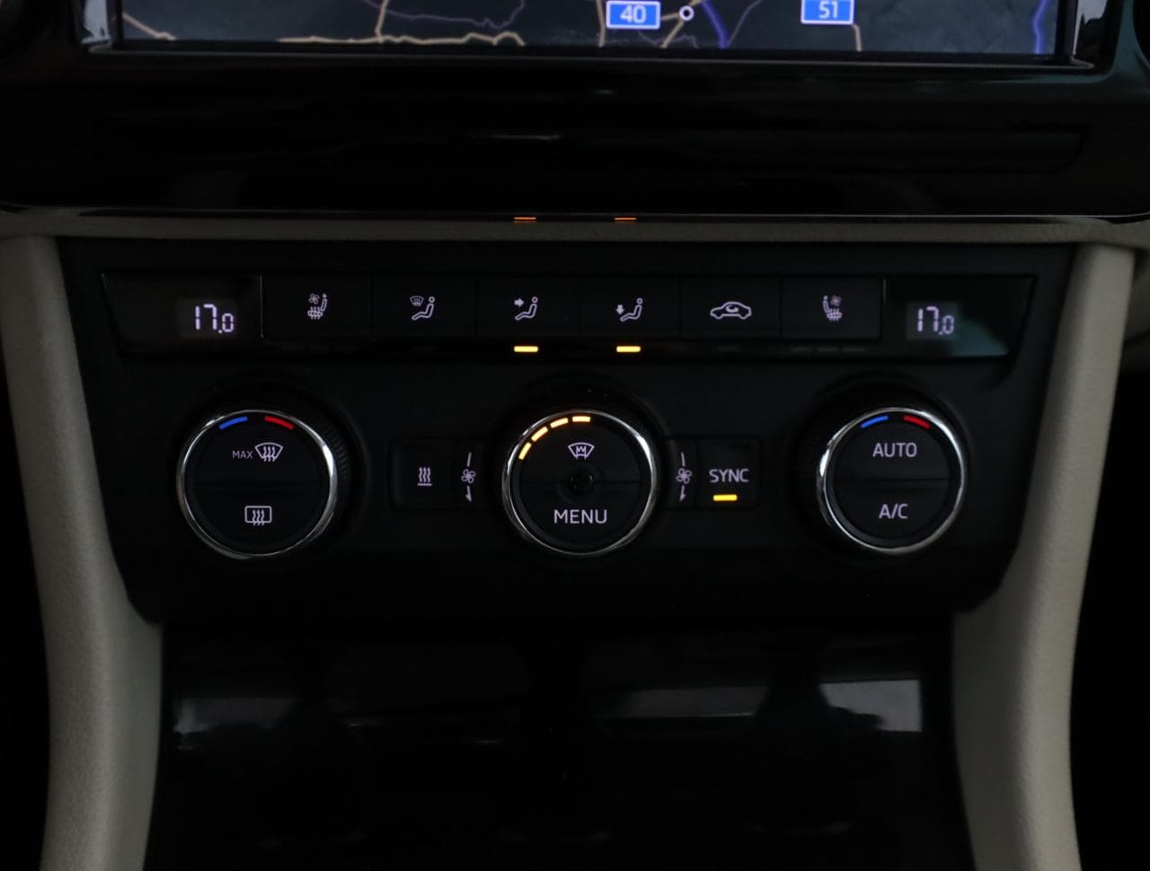 2017 Škoda SUPERB - 20
