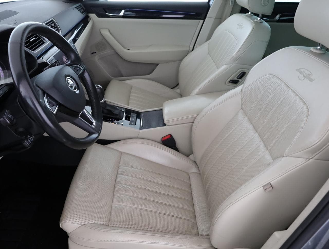 2017 Škoda SUPERB - 13