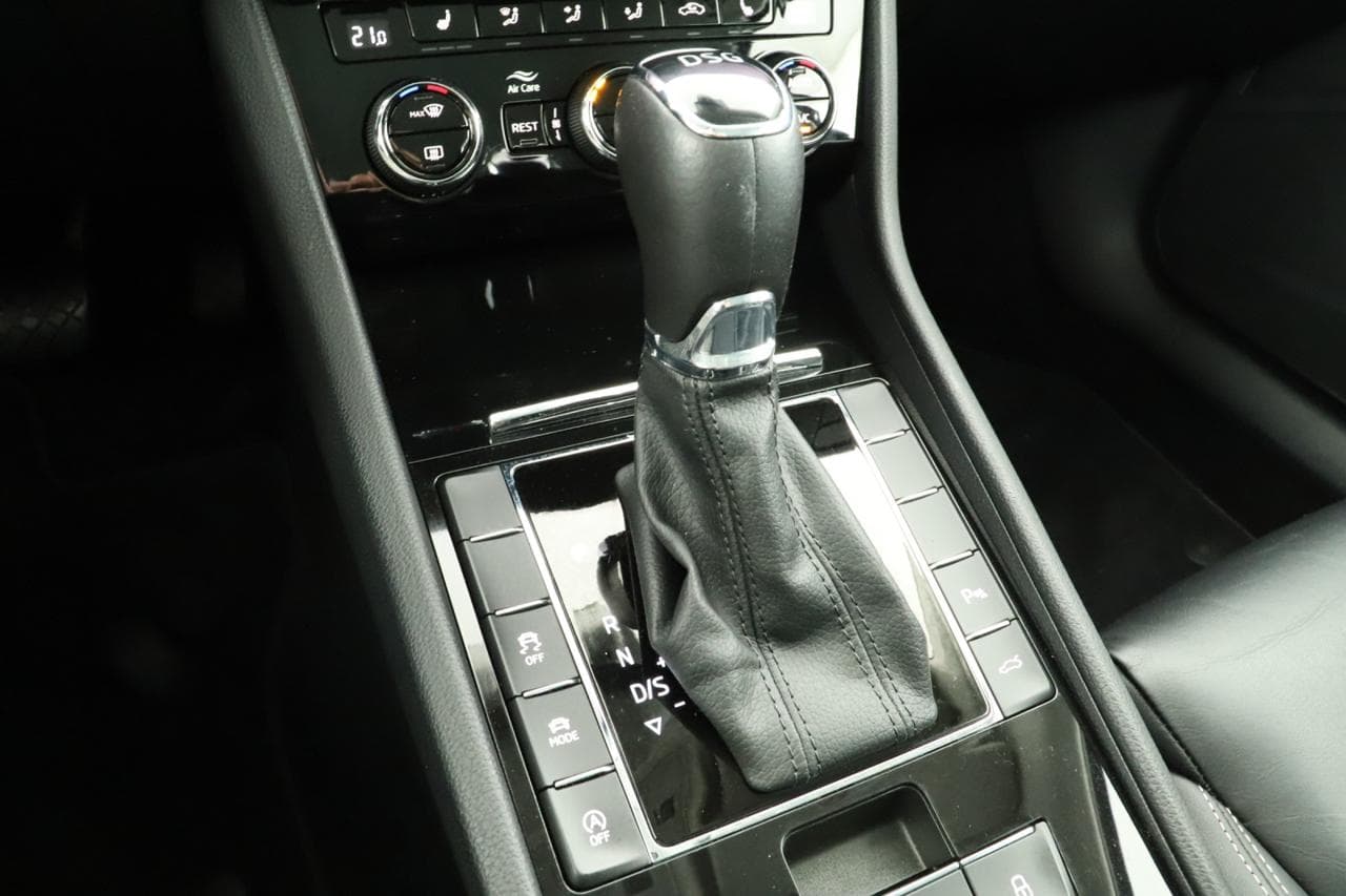 2020 Škoda SUPERB - 36