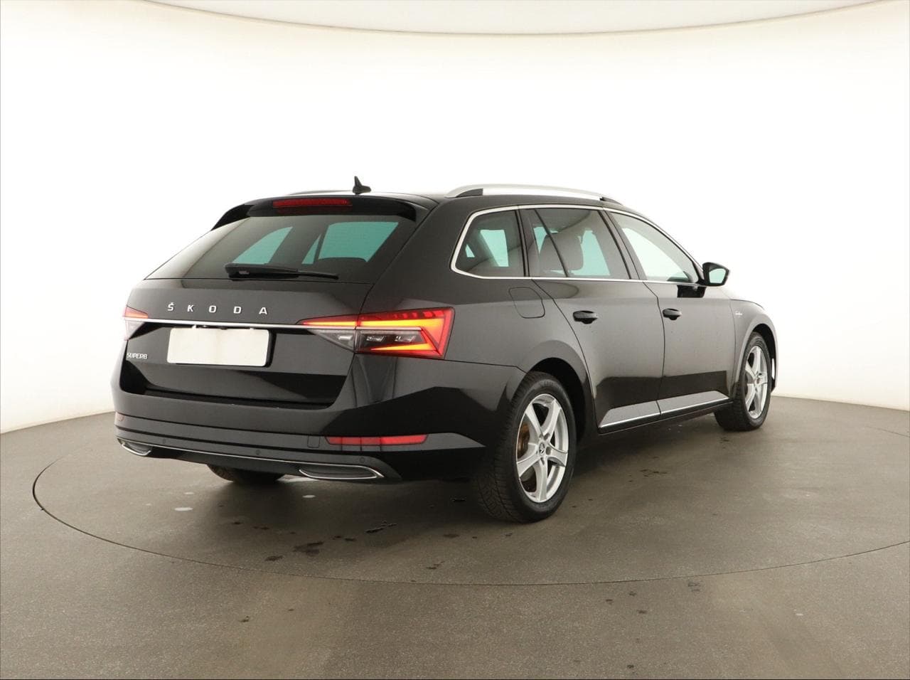 2020 Škoda SUPERB - 13