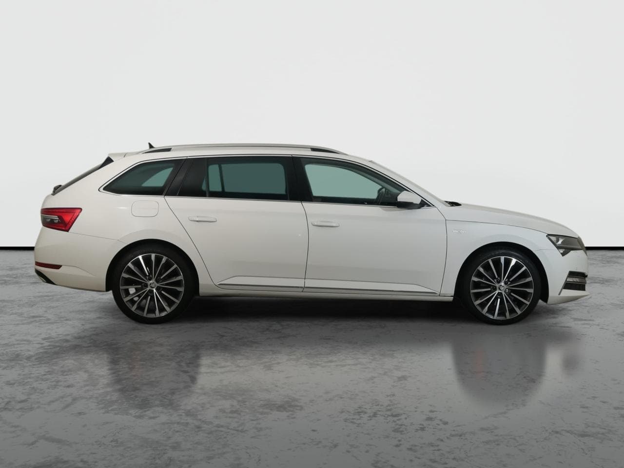 2019 Škoda SUPERB - 8
