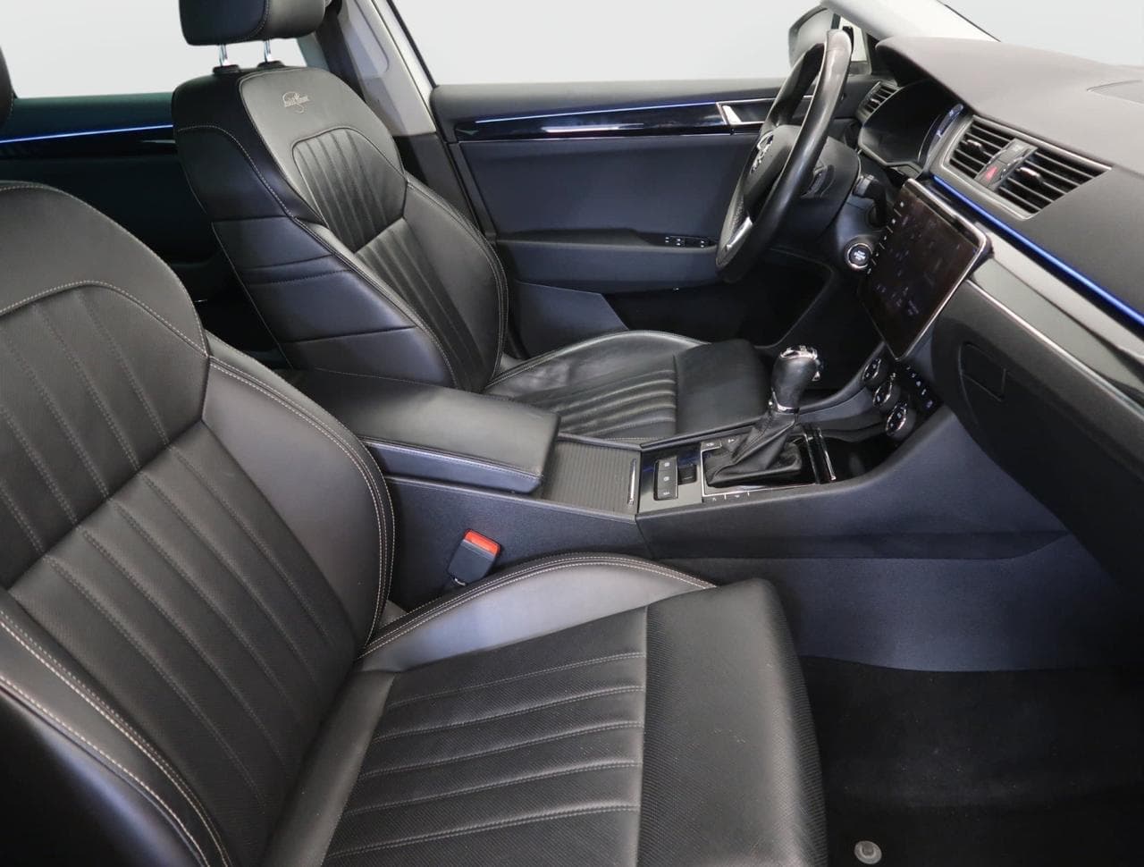 2019 Škoda SUPERB - 12