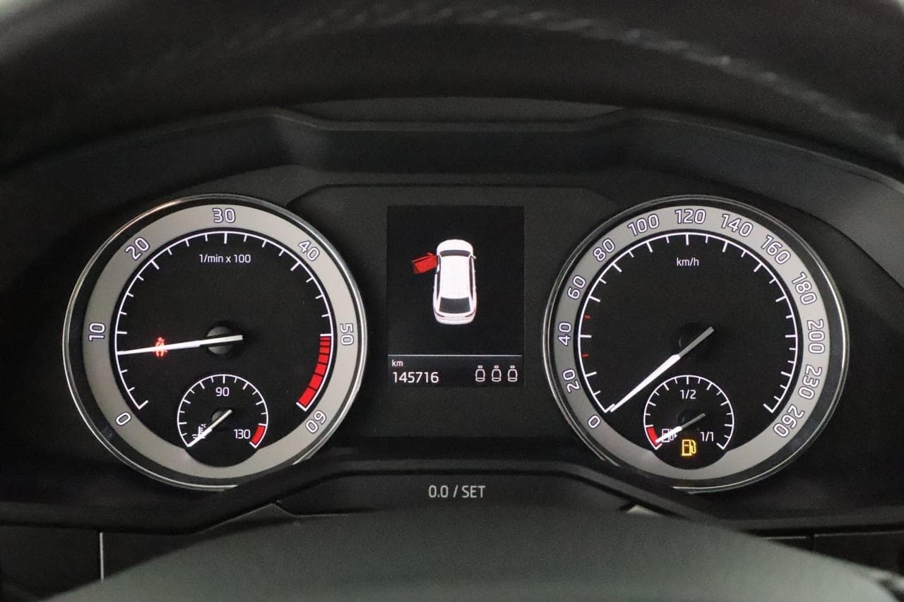 2019 Škoda SUPERB - 26