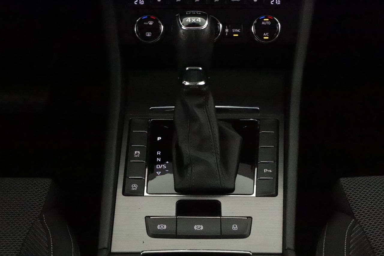 2019 Škoda SUPERB - 30