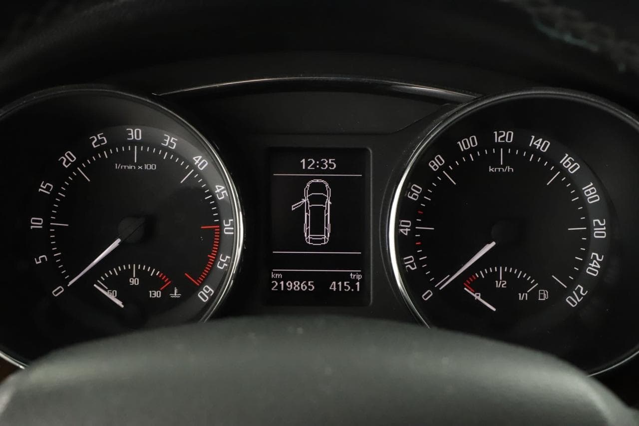 2014 Škoda SUPERB - 13